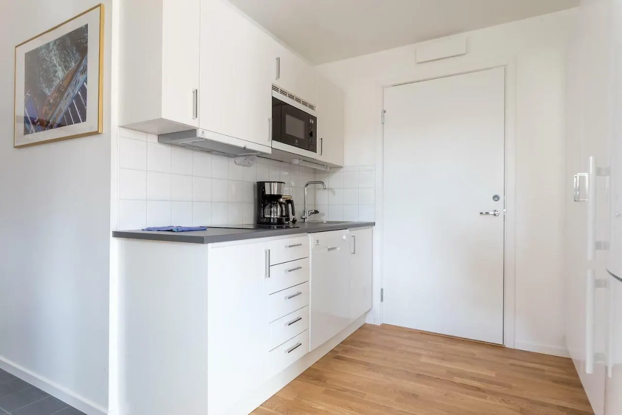 Apartdirect Sundbyberg 3*,